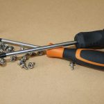 Jak z głową wykonać profesjonalne instalację podlewania trawnika